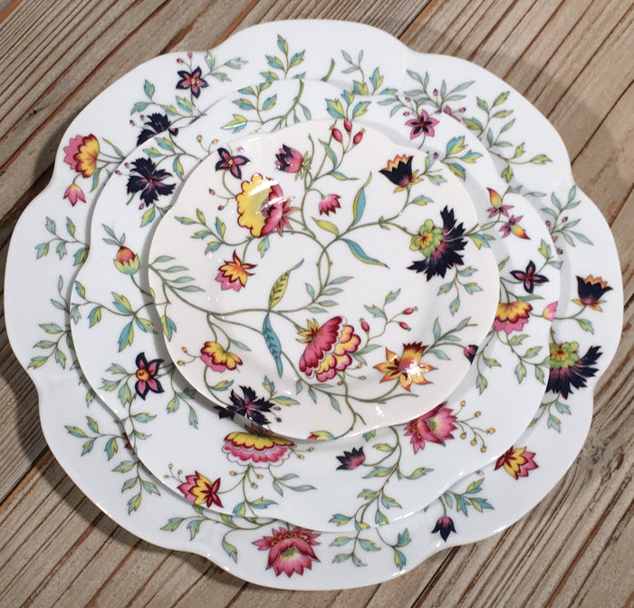 SKU# B220-NYM18153 - Adriana Dessert Plate - Shape Nymphea - Size: 8.5"