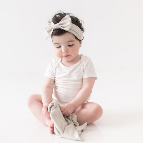 Bow Headband in Oat