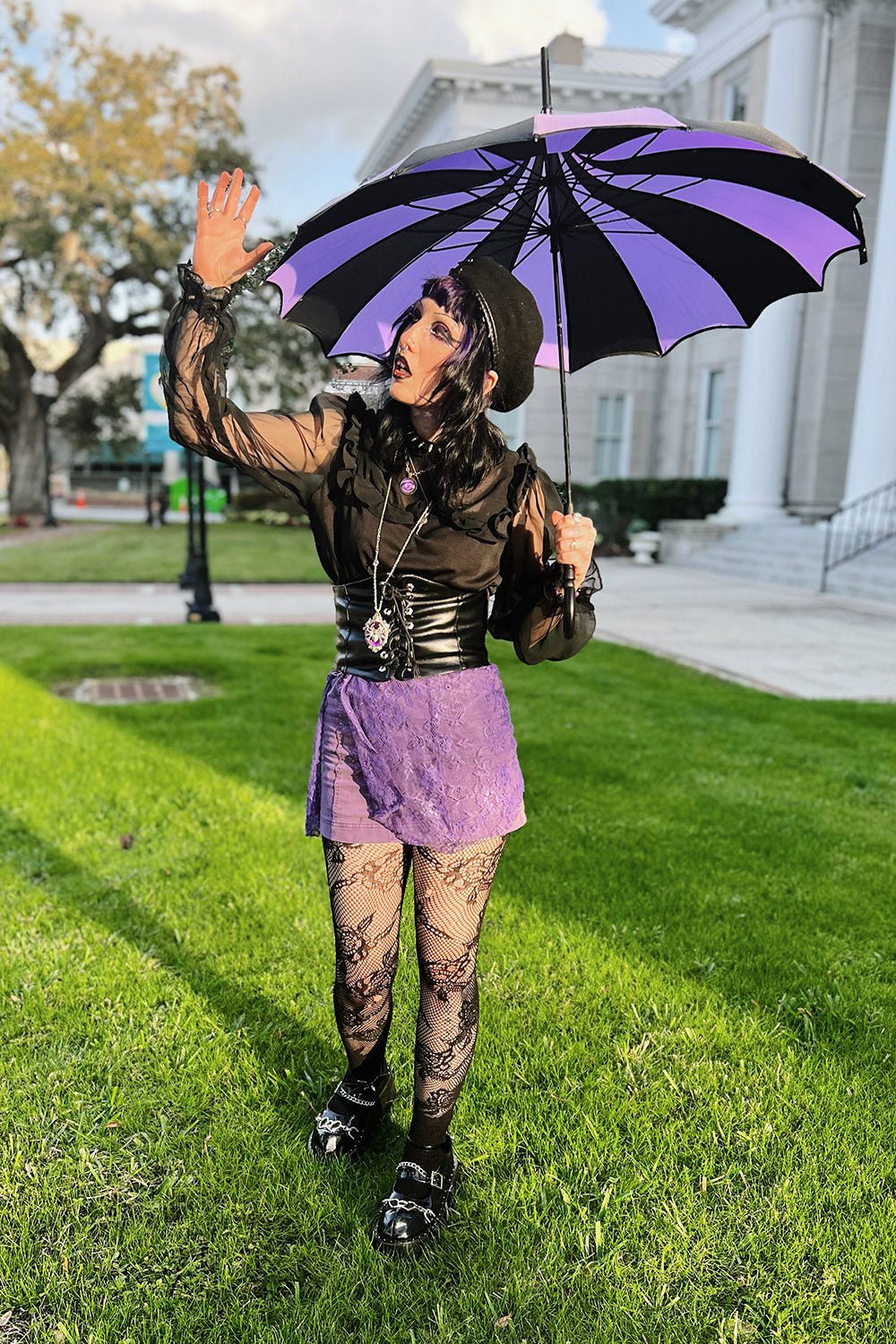 Batwing Pagoda Umbrella [BLACK/LIGHT PURPLE]