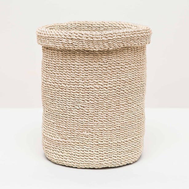 Round Wastebasket / Bleached Natural Abaca Fiber