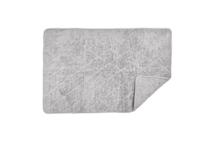 Pearl / Quilted Tub Mat: 24" W x 36" L