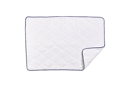 White/Navy / Quilted Tub Mat: 24" W x 36" L